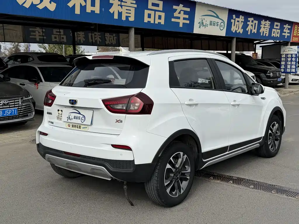 Geely Vision X3 — миниатюра 7