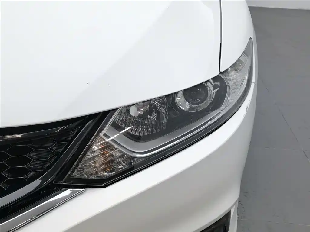 Honda Jade 2014 1.8L AT Comfort Elite 5 мест