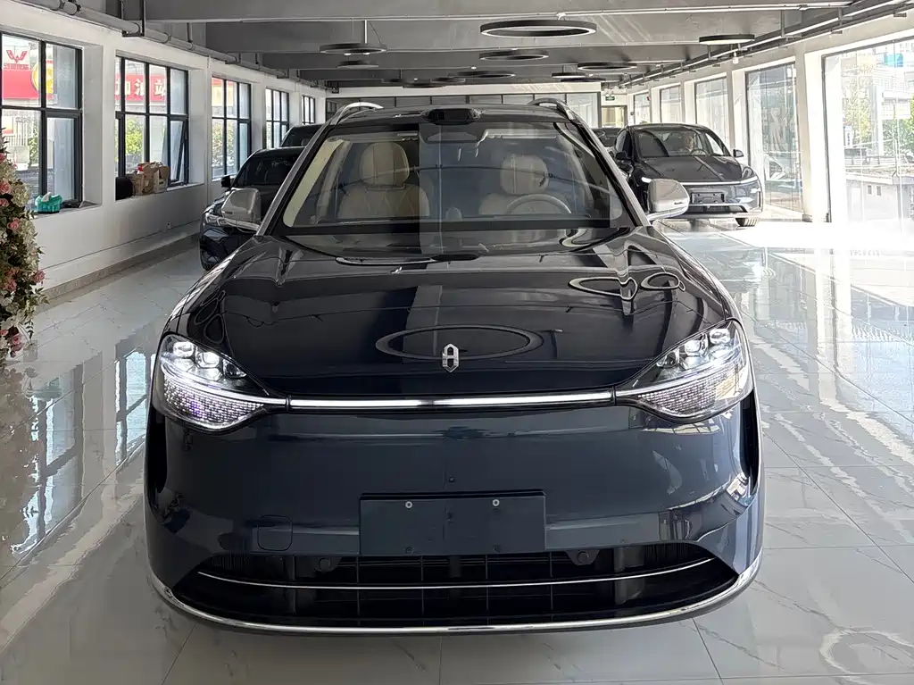 AITO ASK THE WORLD M9