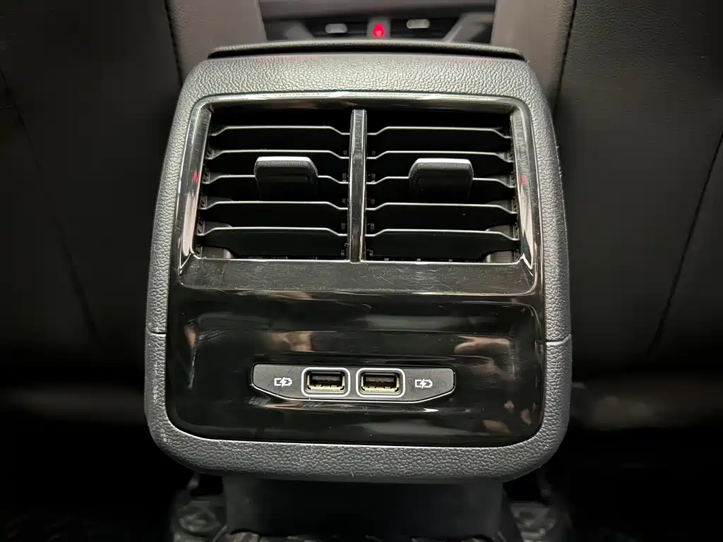 Volkswagen Sagitar — миниатюра 16