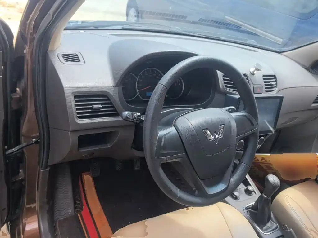 Wuling Hongguang — миниатюра 10