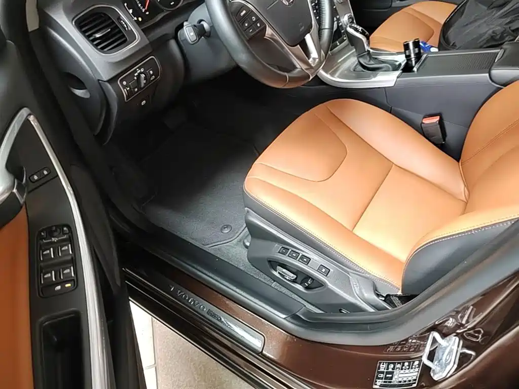 Volvo S60 — миниатюра 16
