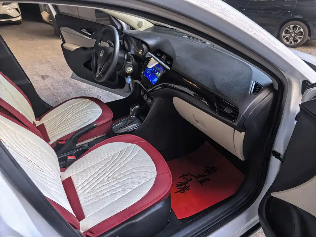 Buick Excelle — миниатюра 6