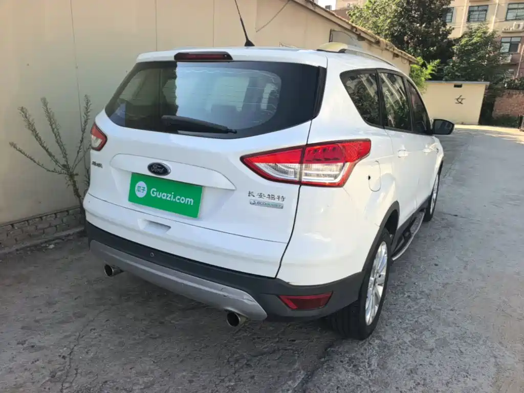 Ford Kuga — миниатюра 7