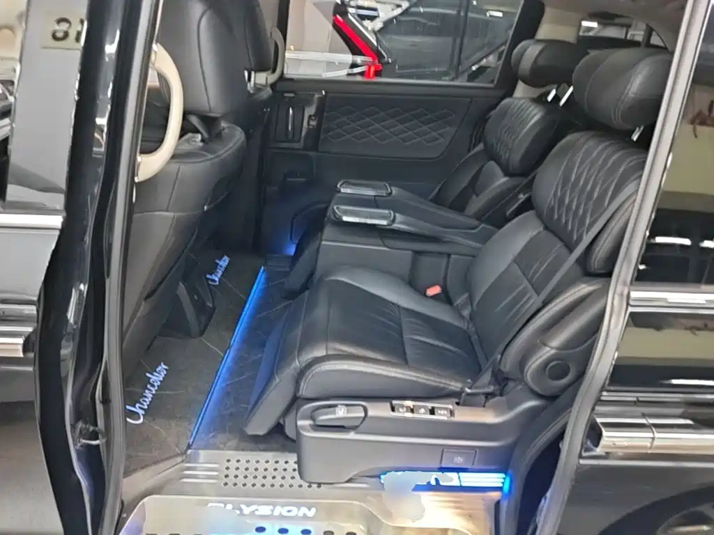 Honda Elysion — миниатюра 17