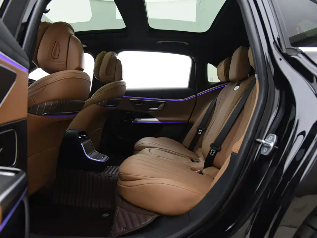 Mercedes-Benz E-Class New Energy — миниатюра 9