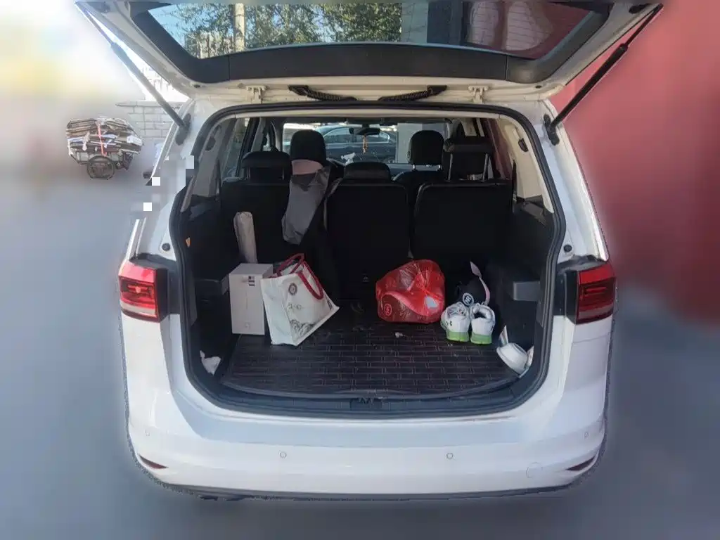 Volkswagen Touran — миниатюра 10