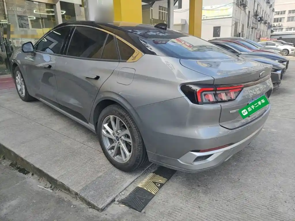Ford Mondeo — миниатюра 5