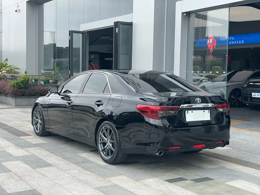 Toyota Reiz — миниатюра 14