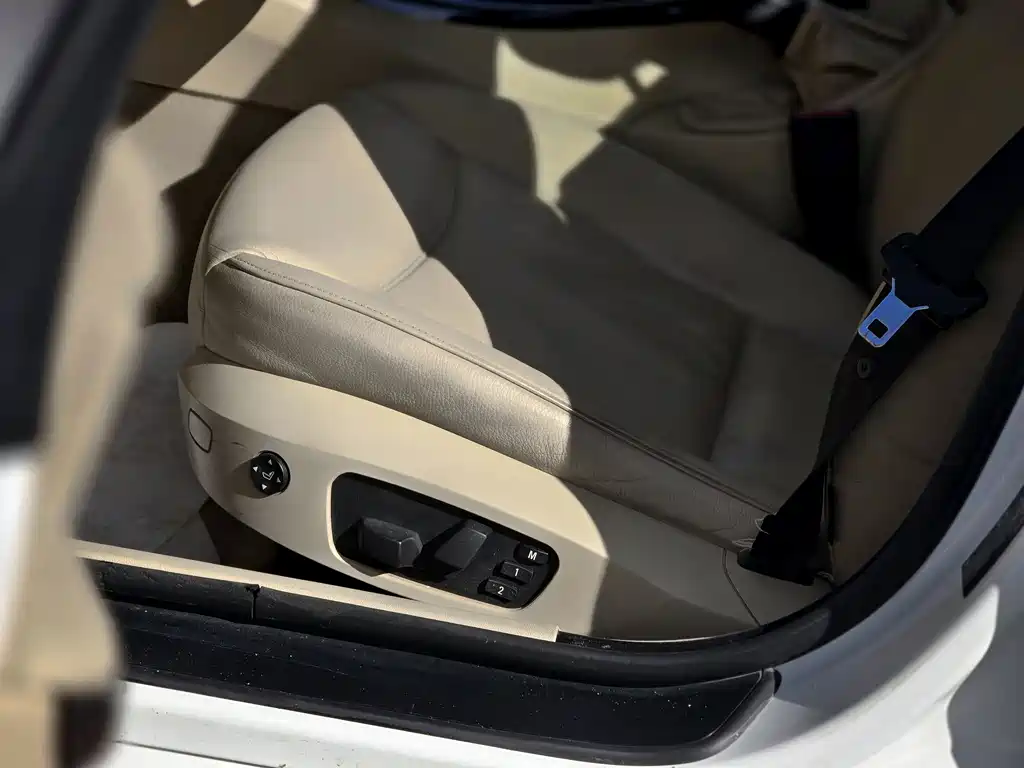 BMW 3 Series — миниатюра 16