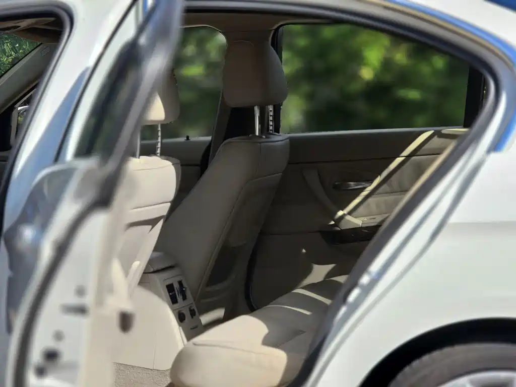 BMW 3 Series — миниатюра 22