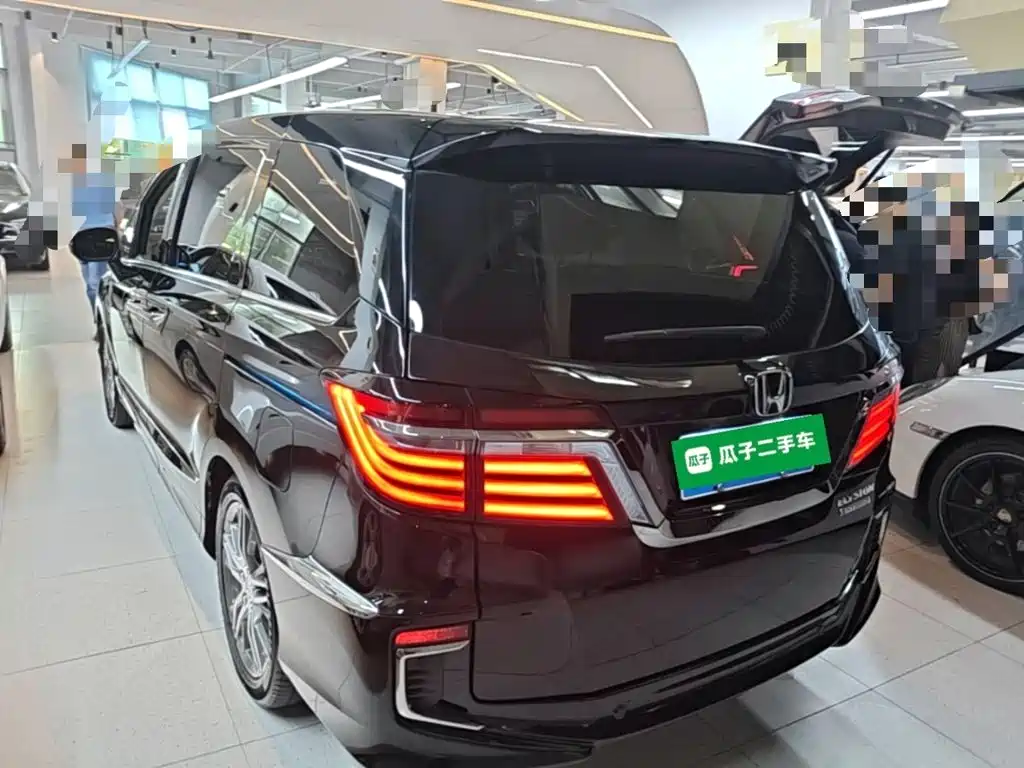 Honda Elysion — миниатюра 5