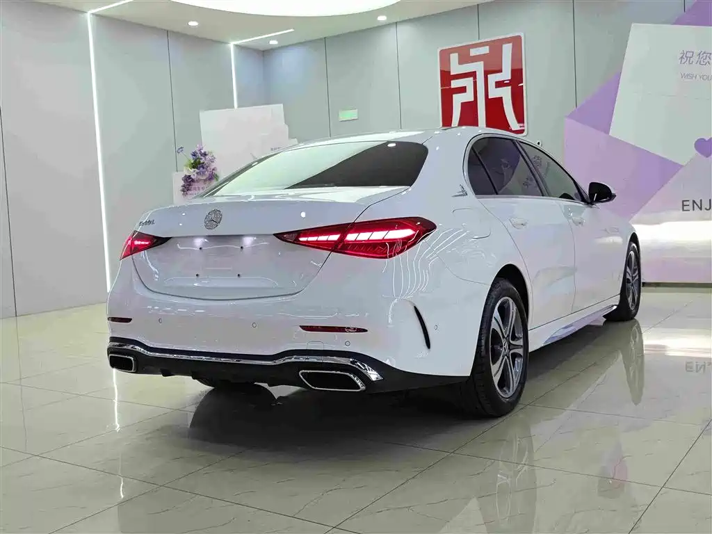 Mercedes-Benz C-Class — миниатюра 4