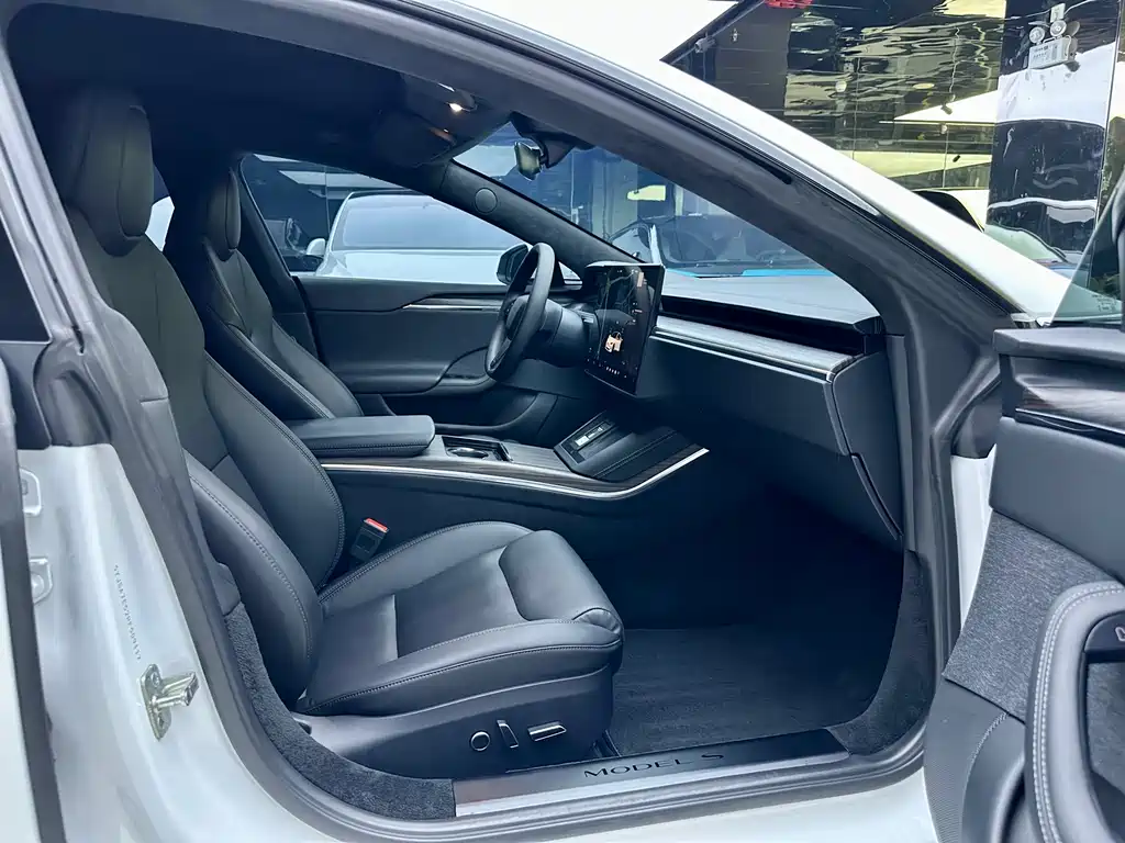 Tesla Model S — фотографии объявления, Фото 13