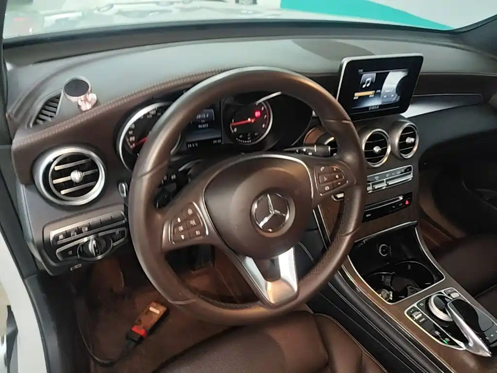 Mercedes-Benz GLC — миниатюра 11