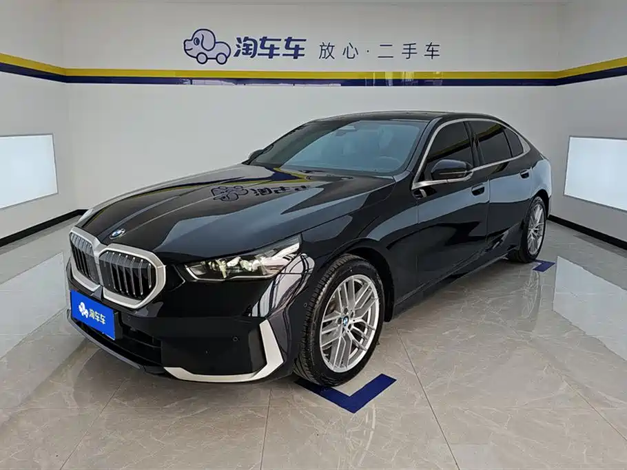 BMW 5 Series 2025