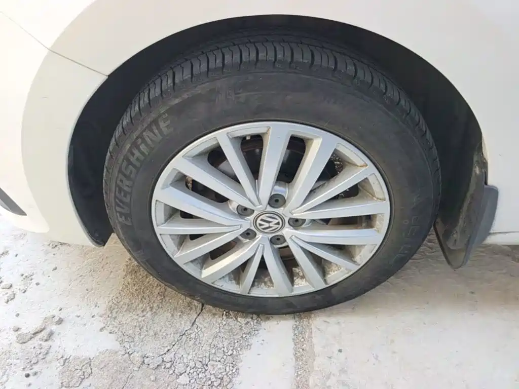 Volkswagen Santana — миниатюра 23