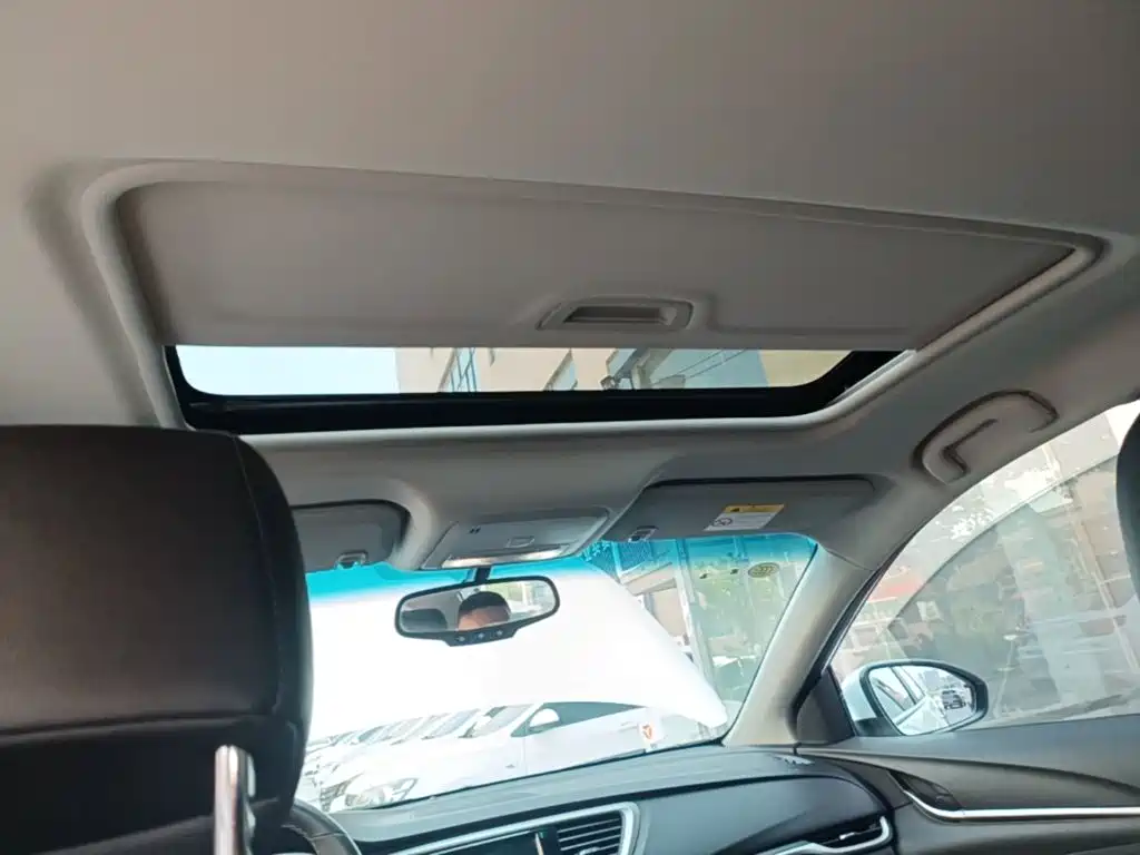 Buick Excelle — миниатюра 18