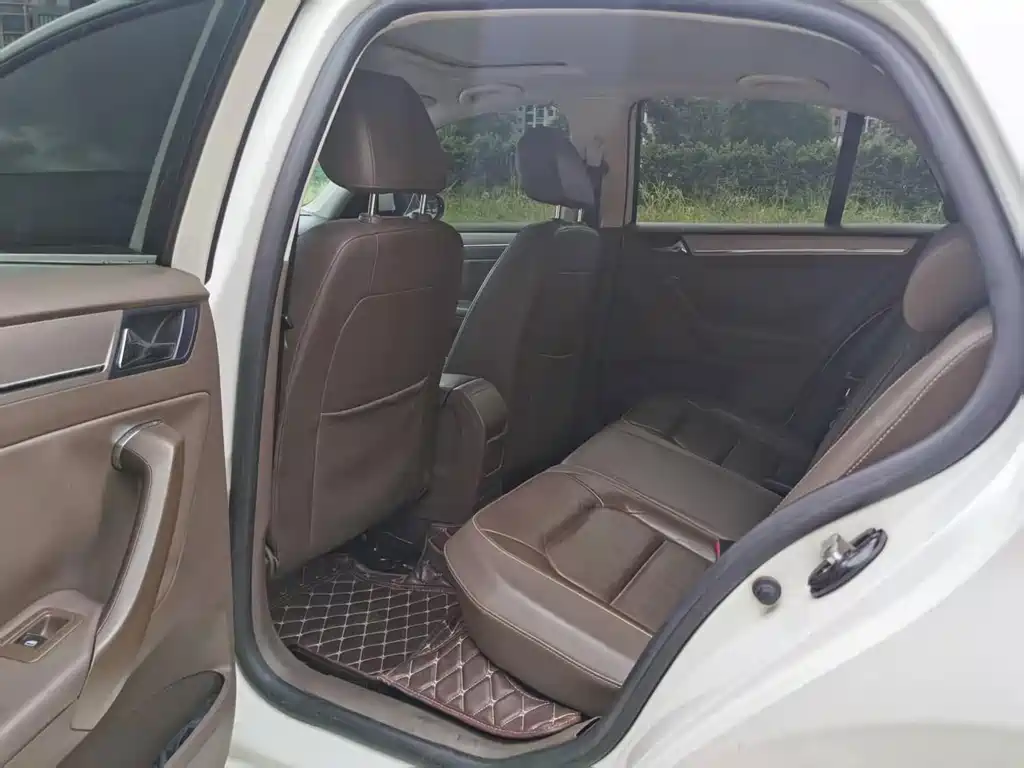 Volkswagen Bora — миниатюра 9