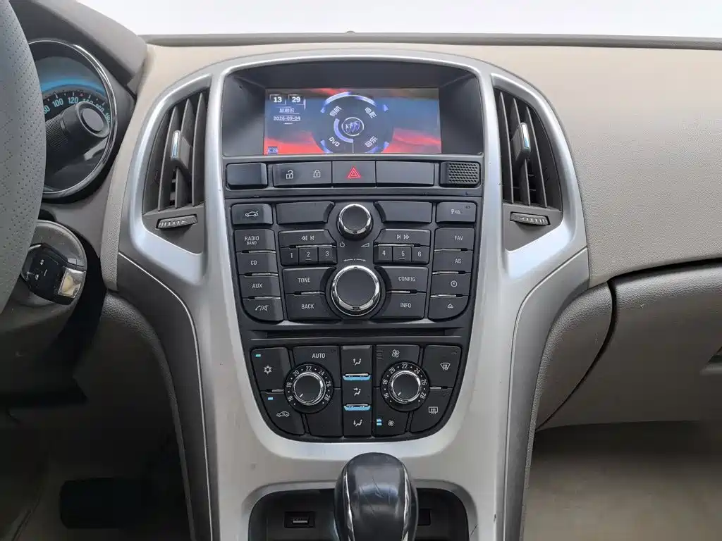 Buick Excelle — миниатюра 12