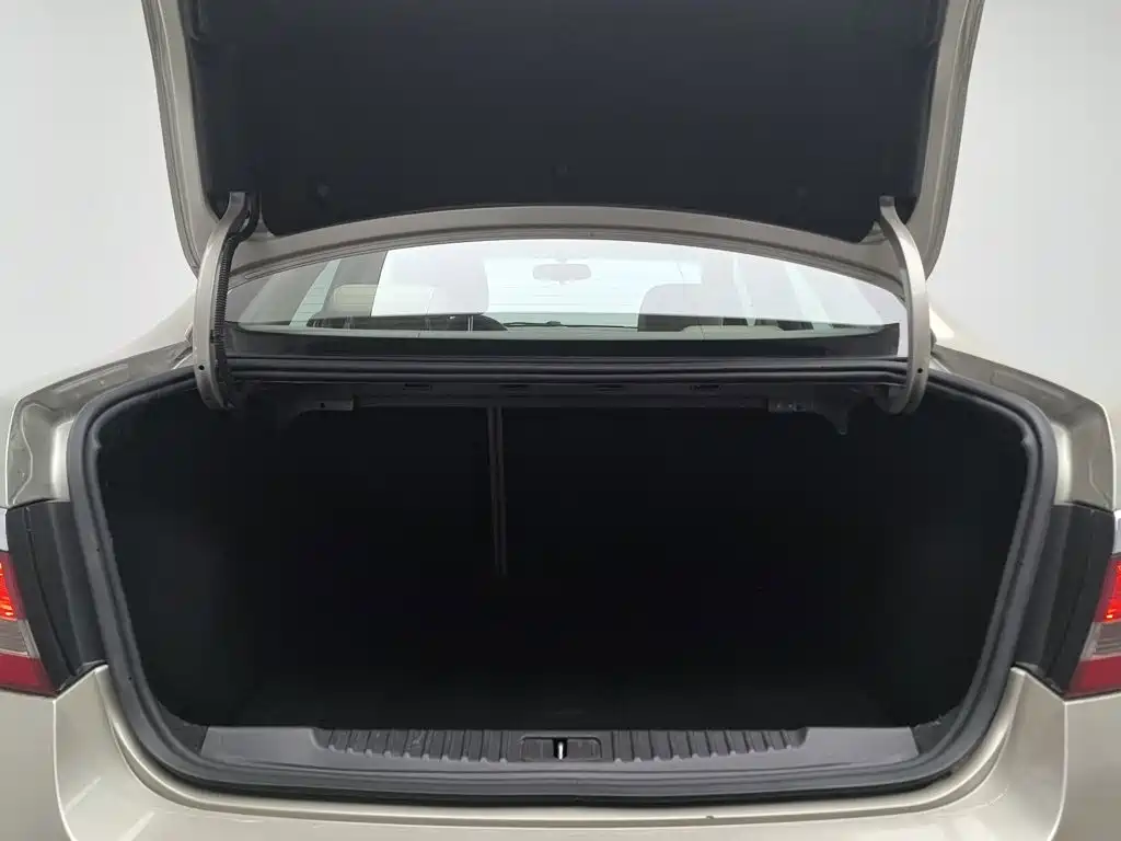 Buick Excelle — миниатюра 16