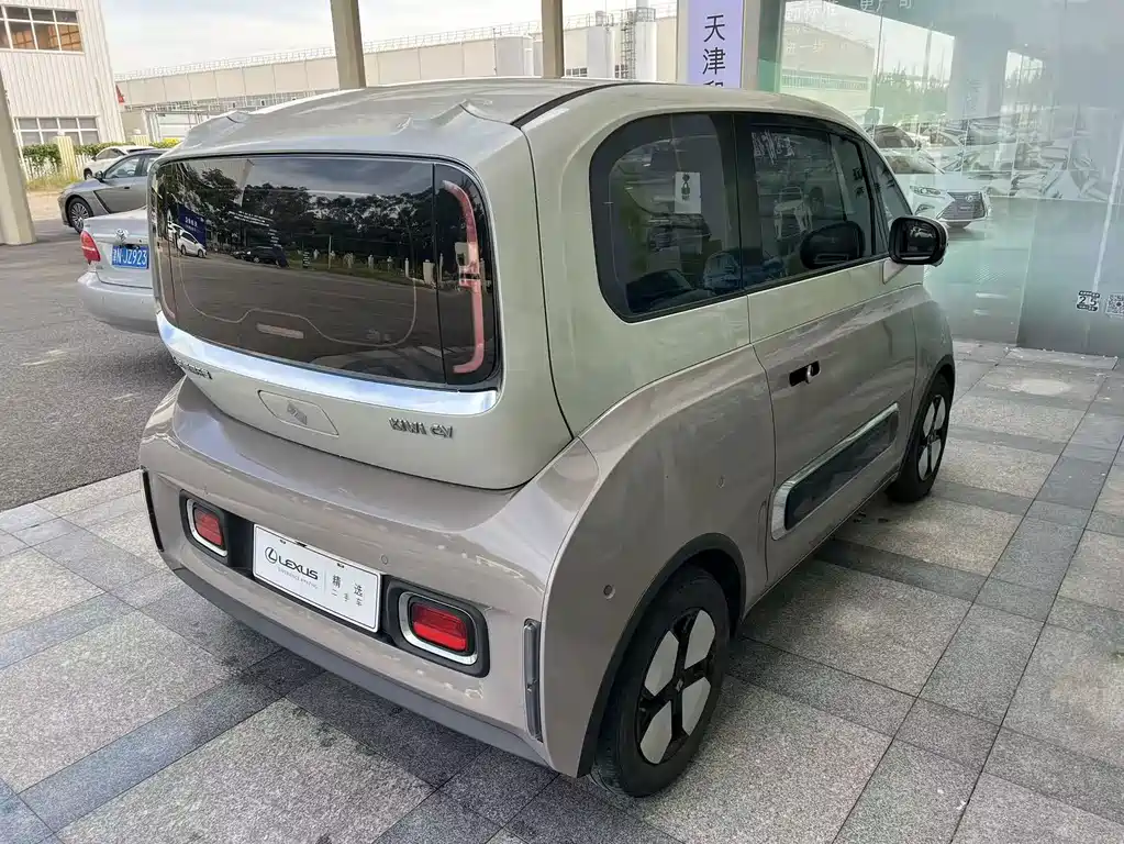 Baojun KiWi EV — миниатюра 4