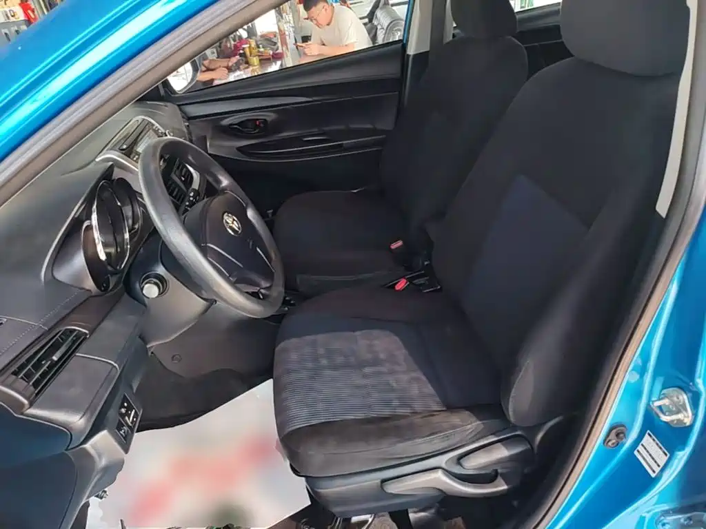 Toyota Yaris L — миниатюра 15