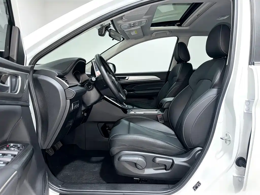 Haval M6 — миниатюра 6