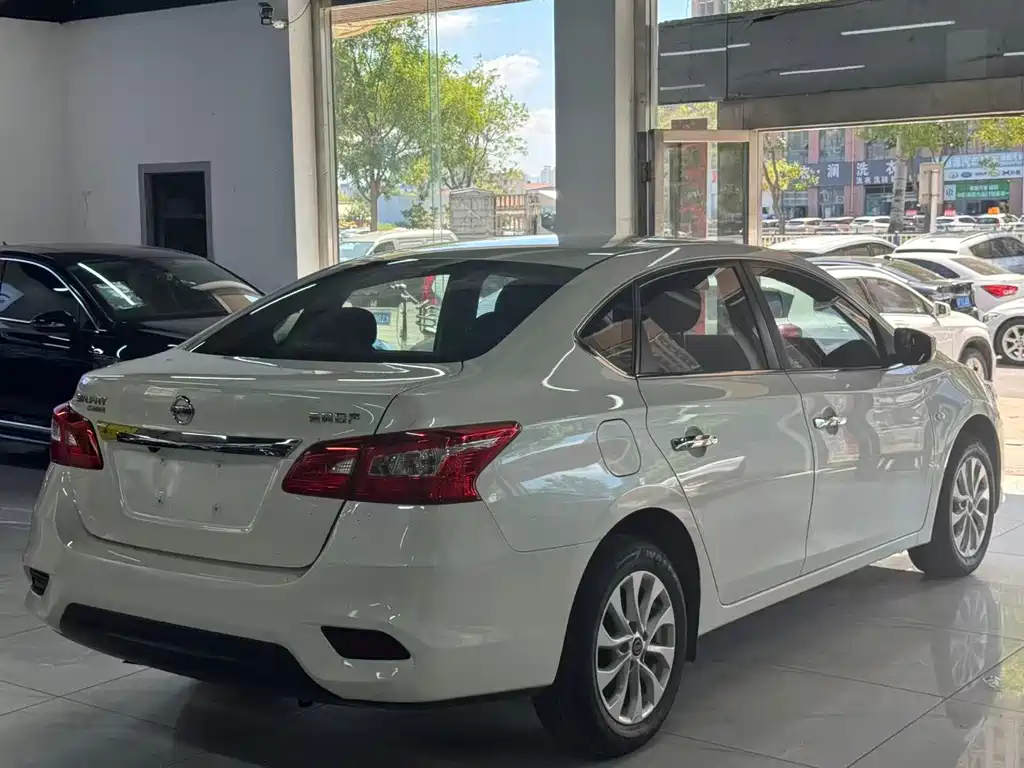 Nissan Sylphy — миниатюра 6