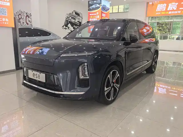 NIO ES8