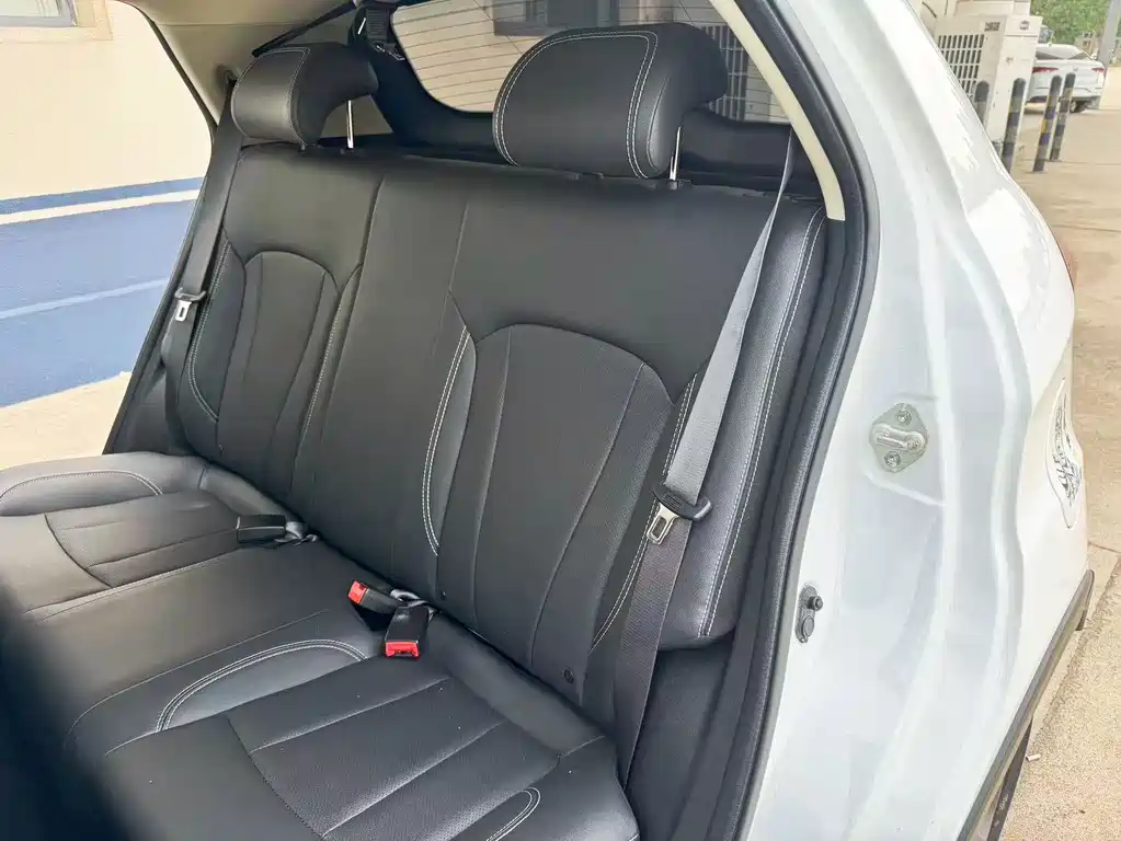 Geely Vision X3 — миниатюра 18