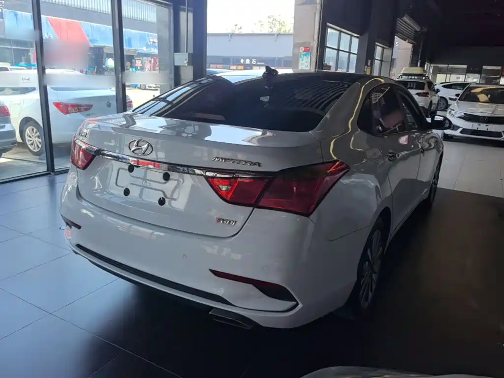 Hyundai Mistra — миниатюра 7