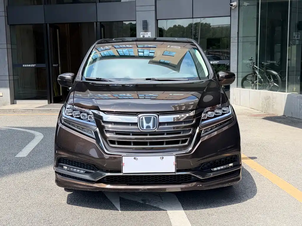 Honda Elysion — миниатюра 2