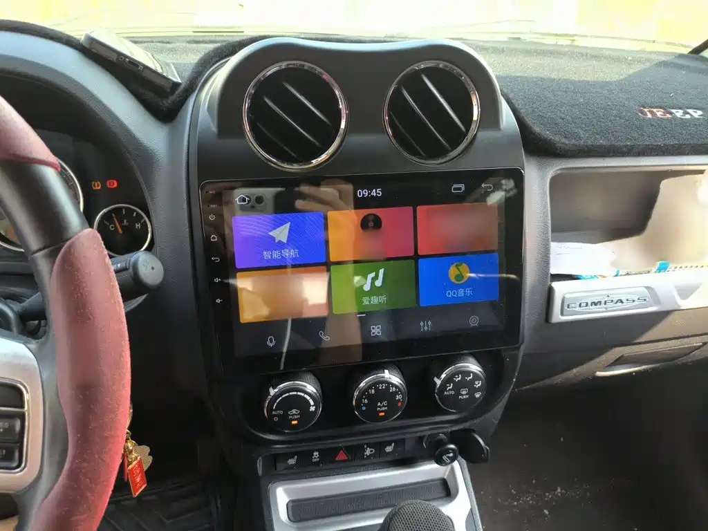 Jeep Compass (Import) — миниатюра 6