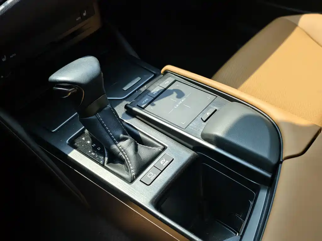 Lexus ES — миниатюра 15