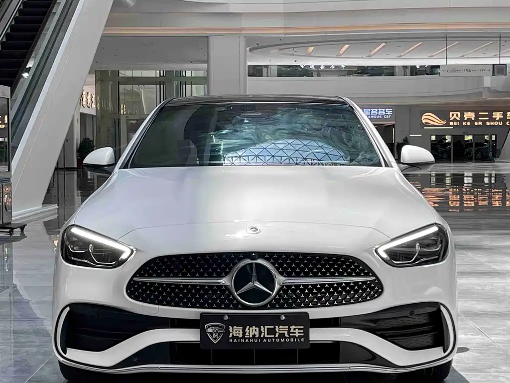 Mercedes-Benz C-Class — миниатюра 2