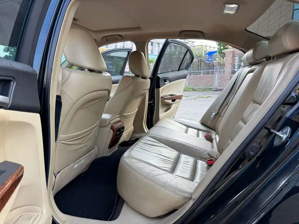 Honda Accord — миниатюра 5