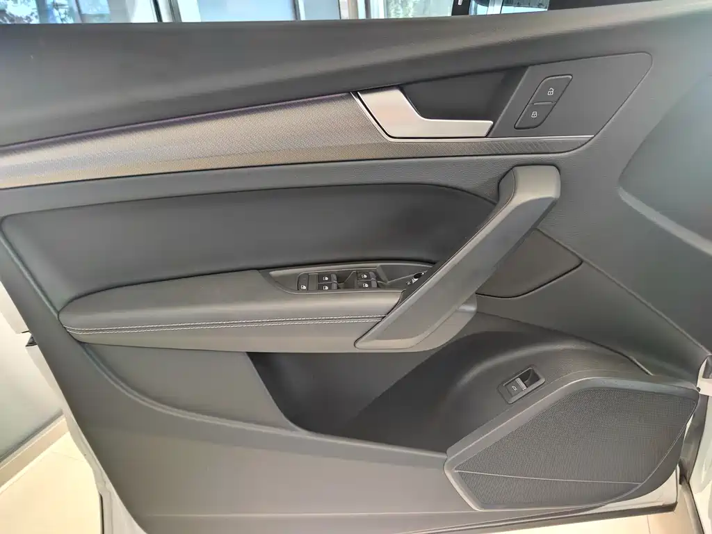 Audi Q5L 2023 40T Luxury