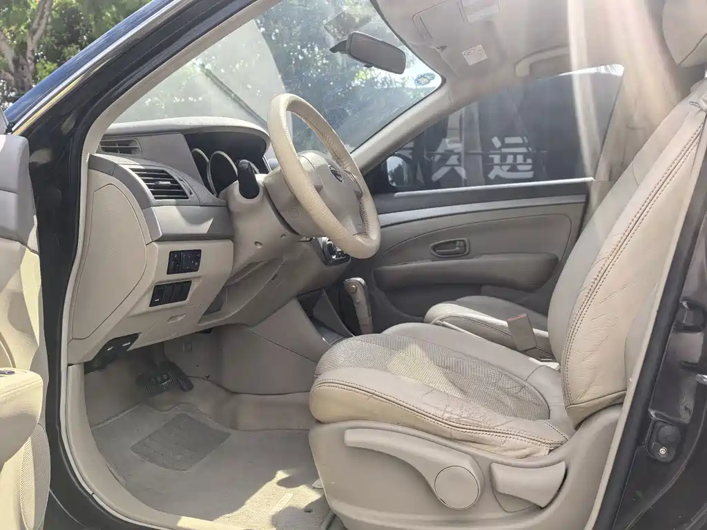 Nissan Sylphy — миниатюра 4