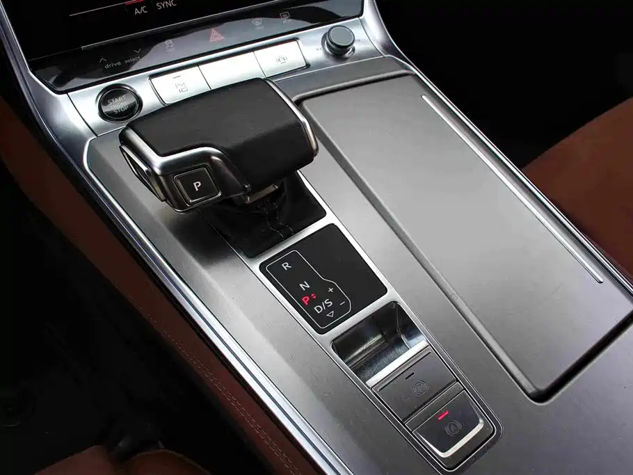 Audi A7L — миниатюра 8