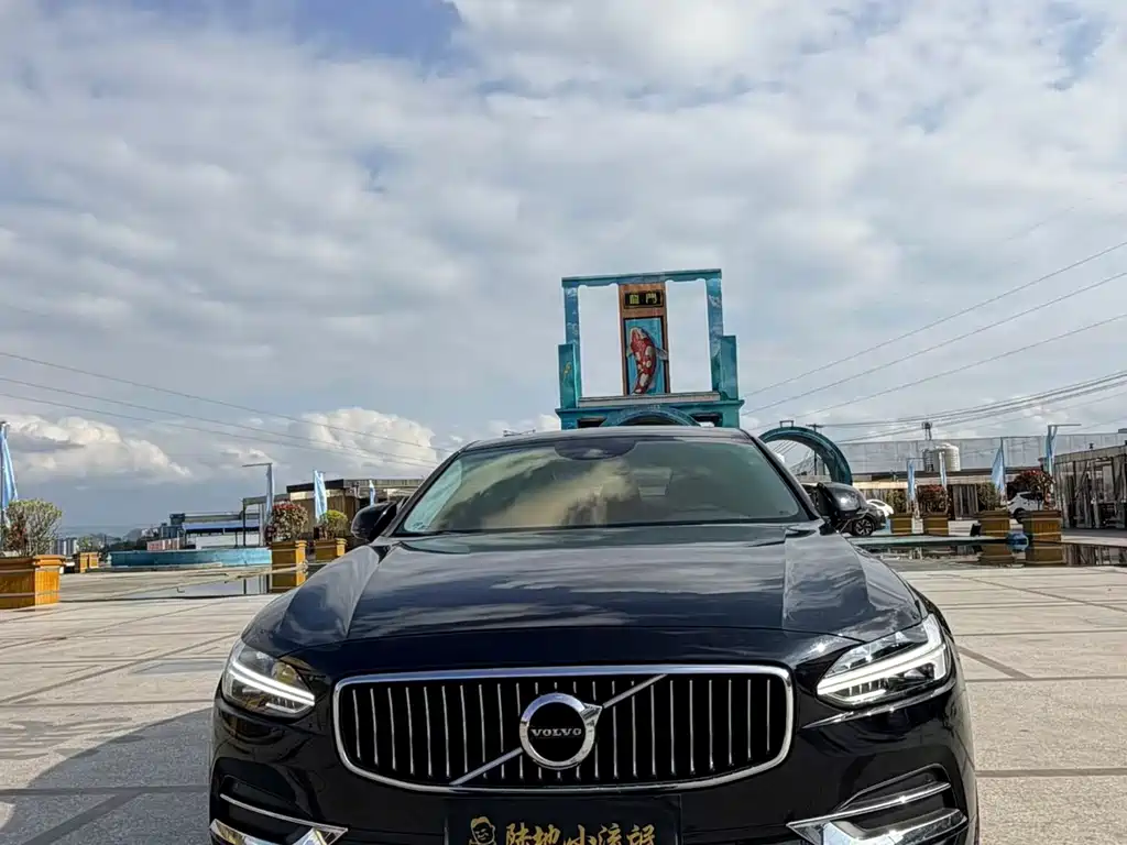 Volvo S90 2019