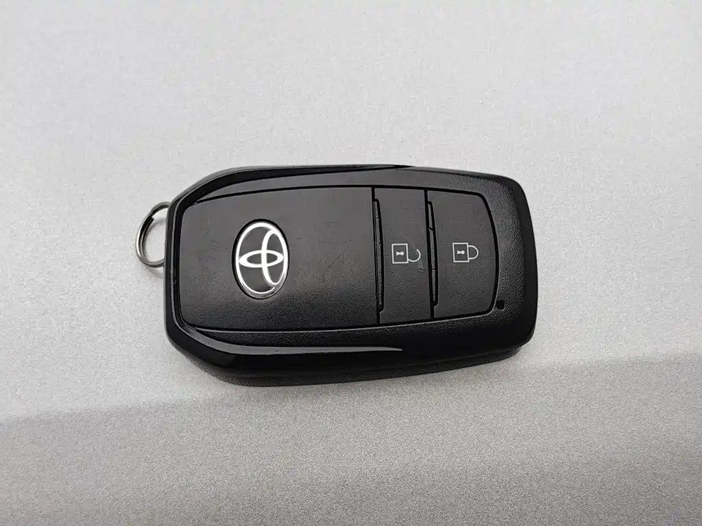 Toyota Corolla Cross — миниатюра 19