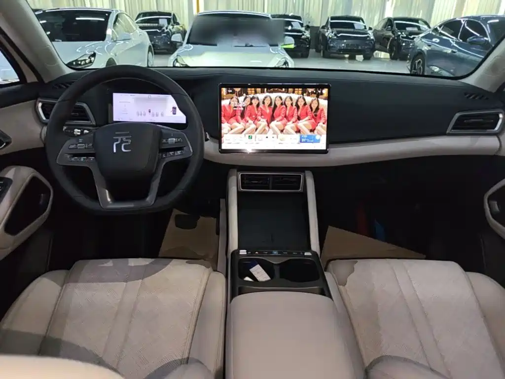 BYD Yuan UP — миниатюра 10