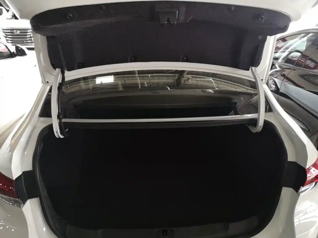 Buick Excelle — миниатюра 15