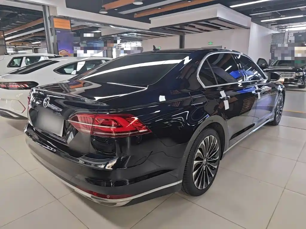 Volkswagen Phideon — миниатюра 7