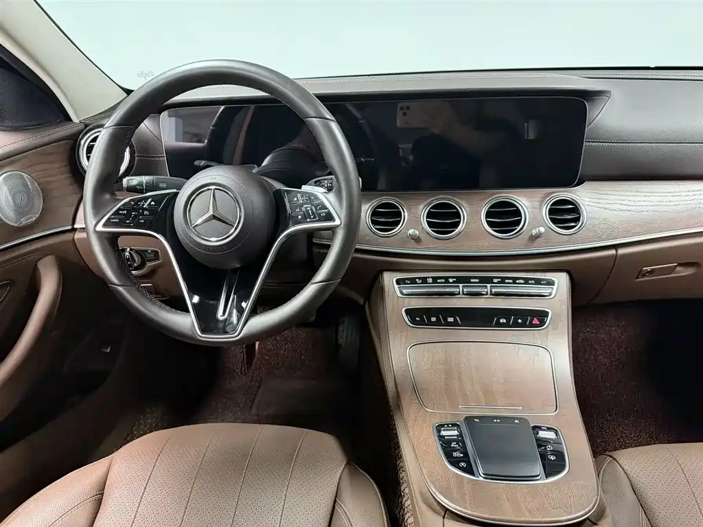 Mercedes-Benz E-Class E 2023 E 300 L Luxury