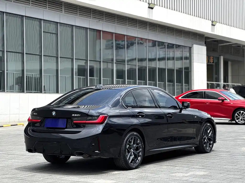 BMW 3 Series — миниатюра 8