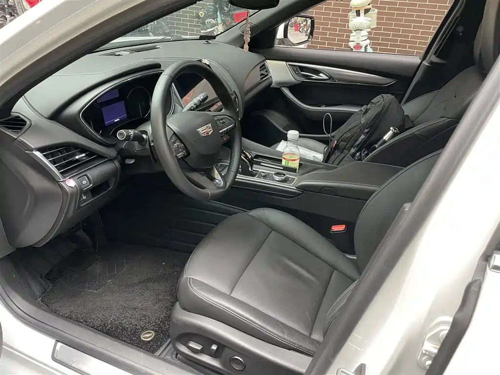 Cadillac CT5 — миниатюра 3