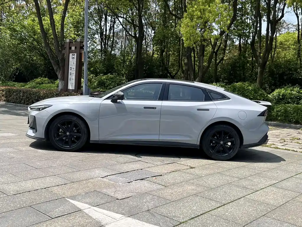 Changan UNI-V — миниатюра 4