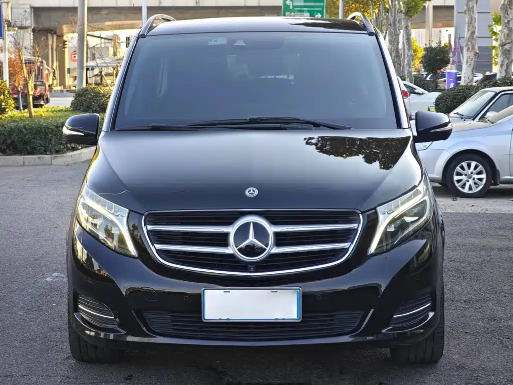 MERCEDES-BENZ V CLASS